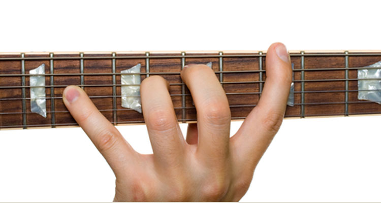 Belajar main gitar melodi bagi pemula